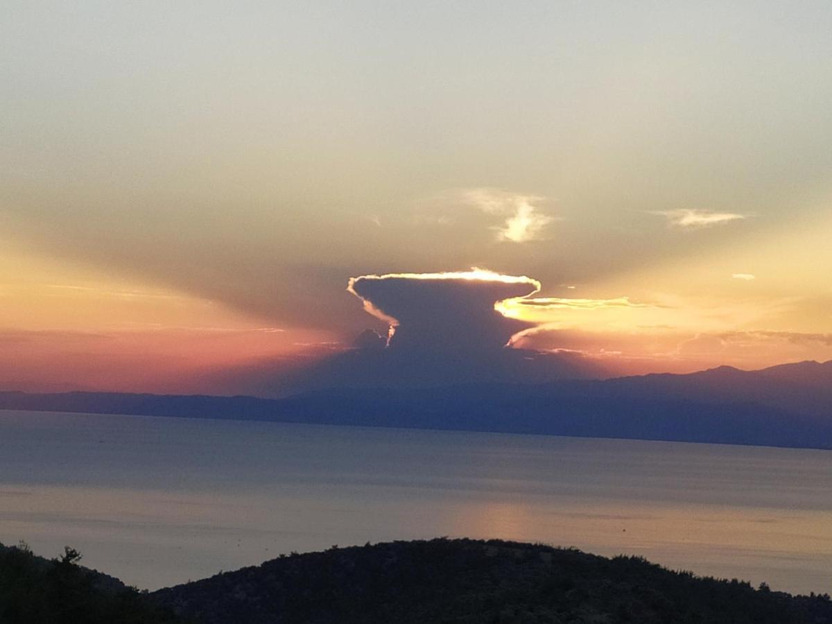 Eden View Apartman Sotir Kültér fotó